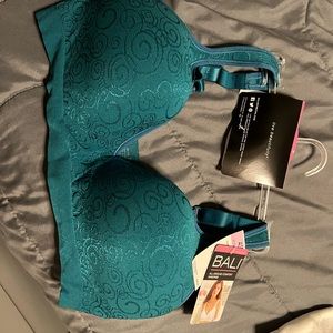 New with tags 40D Bali bra